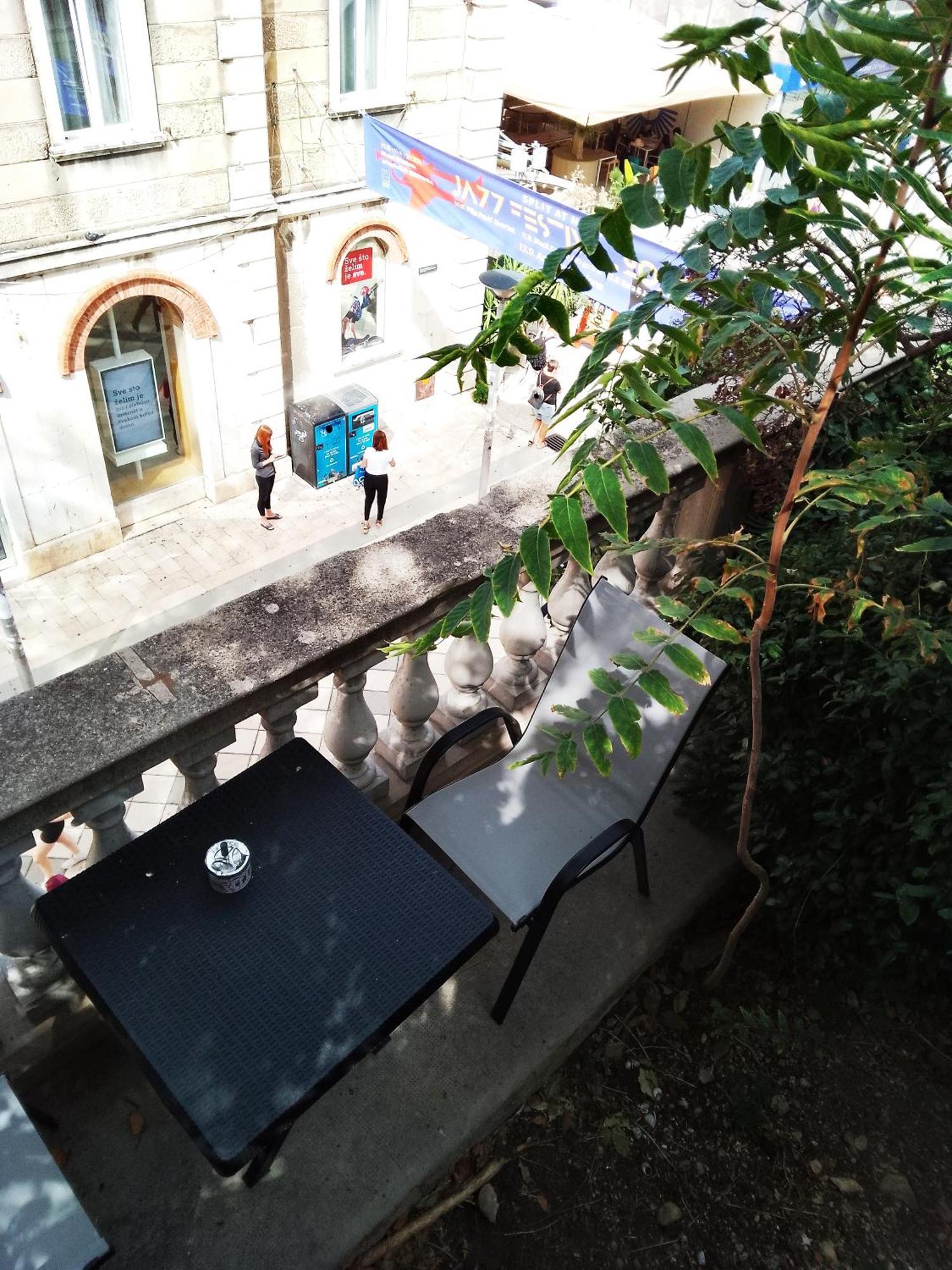 Apartamento Garden In The Center Split Exterior foto